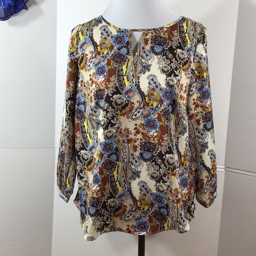 Chico’s Ella paisley keyhole pullover top M NWT